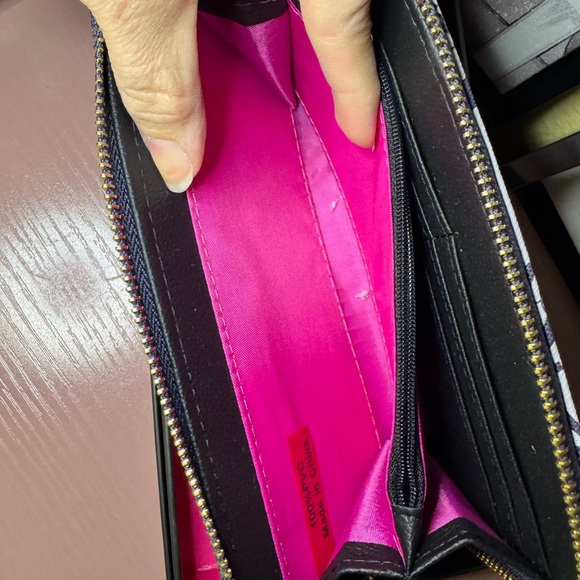 Trina Turk Black and White Floral Wallet - Picture 6 of 10